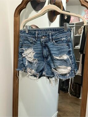 American Eagle Outfitters Distressed Blue Denim Shorts size 000